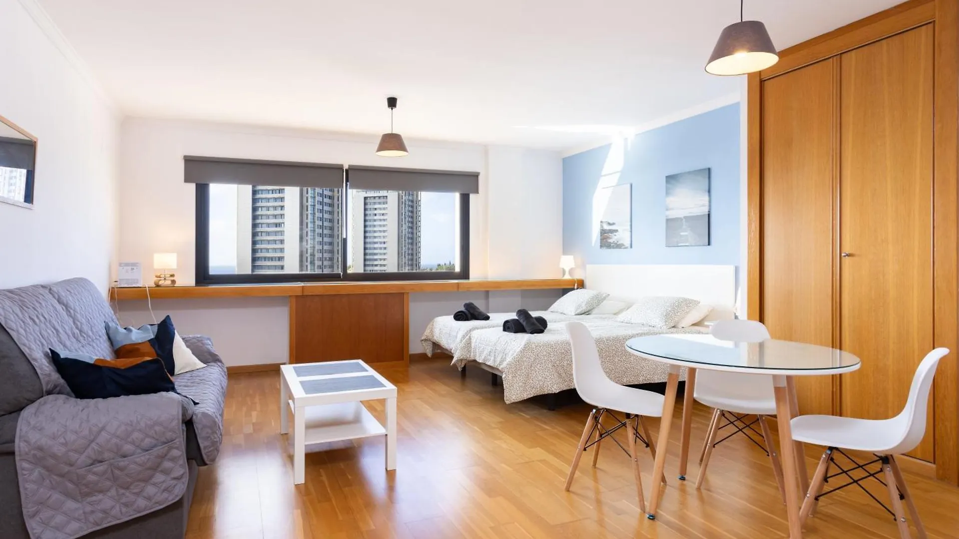 Home2Book Charming Studio Santa Cruz City Views